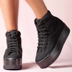 JC Play by Jeffrey Campbell
